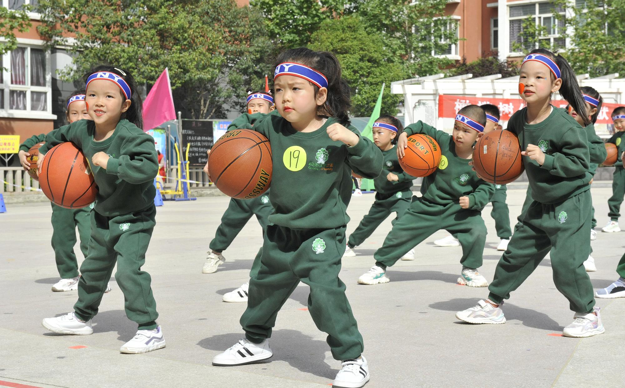 幼儿园小班椅子舞，快乐童年的舞动旋律