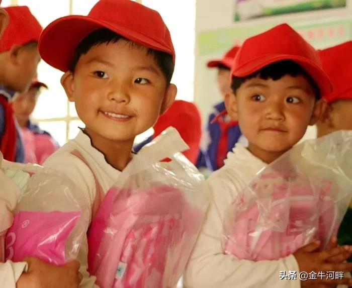 静宁县小学领导团队，引领未来教育的新力量崛起